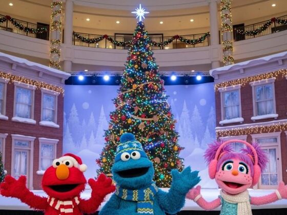 Sesame Street Returns! Experience the “Holiday Sparkle” Musical Meet & Greet at Margo City Depok (Free Entry)